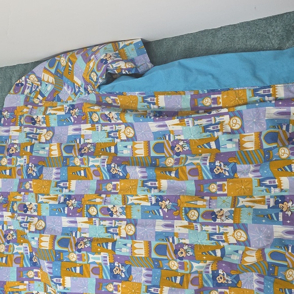 Walt Disney 50th Anniversary Mickey Mouse Button Up - Picture 5 of 5